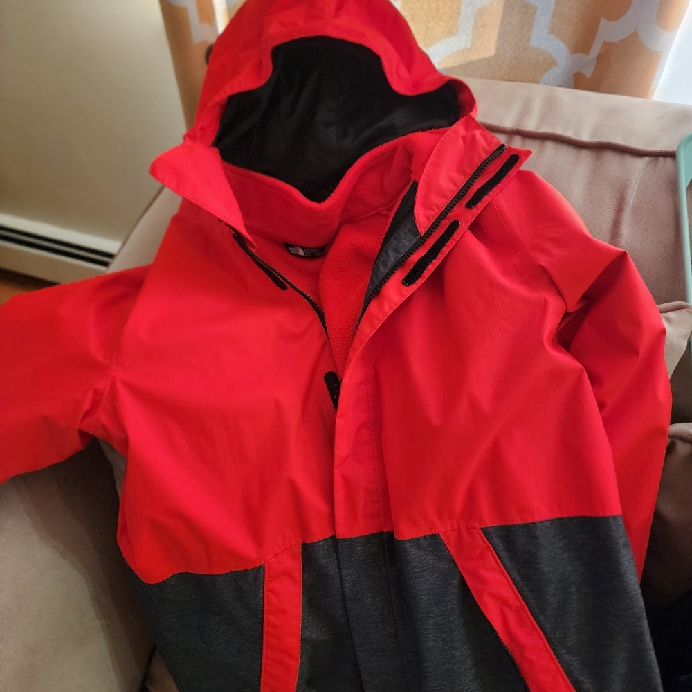 Red and Black Northface size xlarge kids  great condition